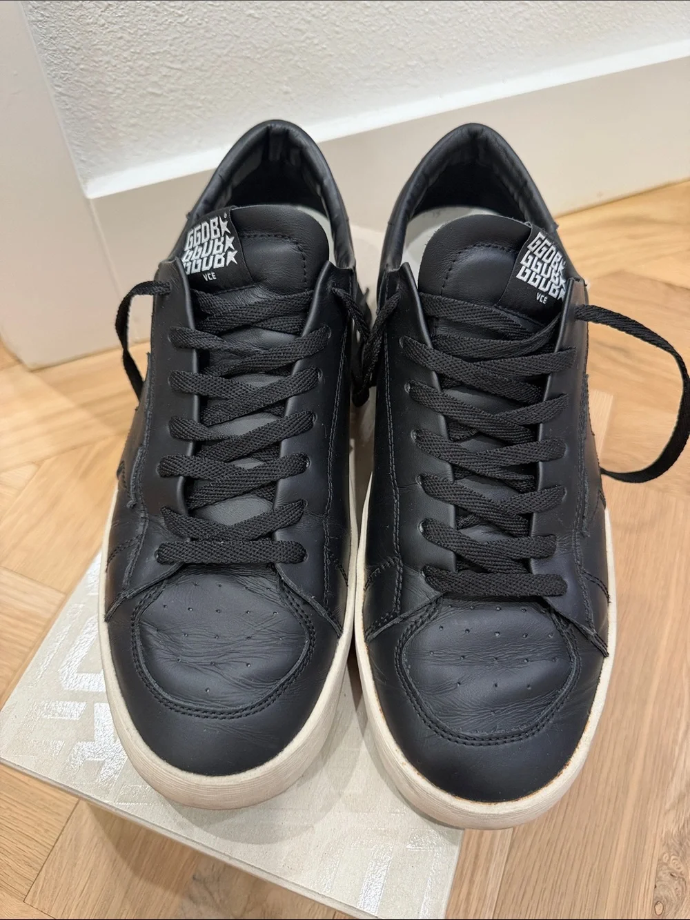 Golden Goose Stardan Men’s Black Leather Low-Top Sneakers size 44